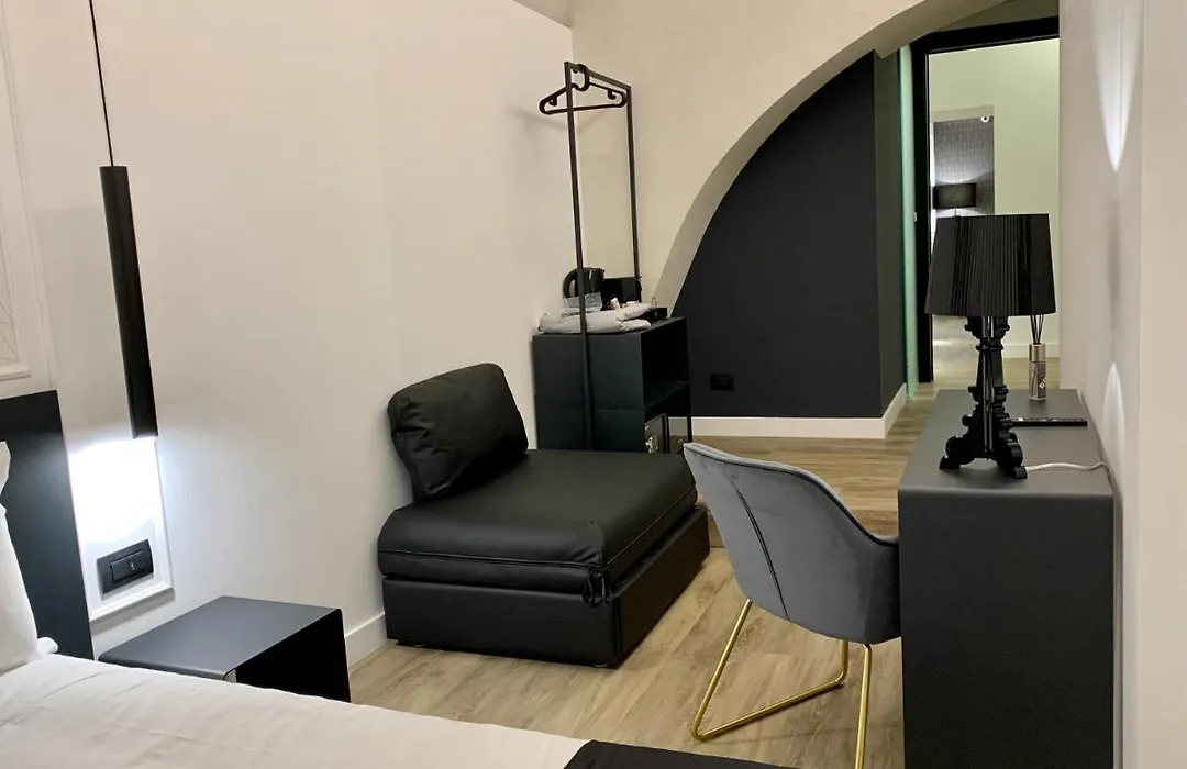 Toledo Boutique Rooms-1